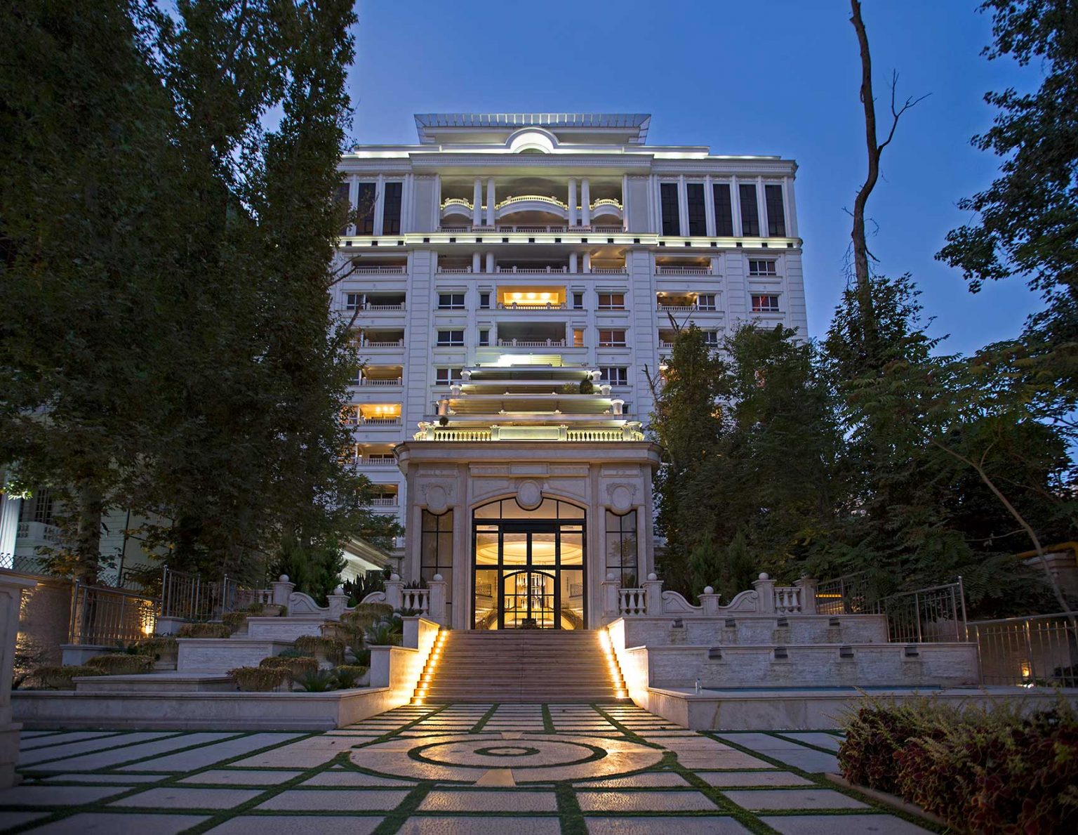 برج مجلل چناران پالاس الهیه